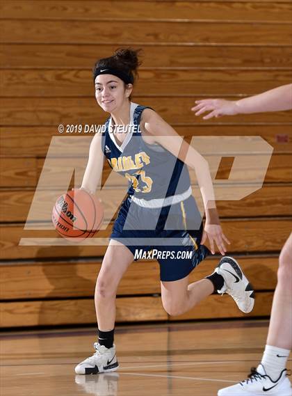 Thumbnail 3 in Gridley vs. Nevada Union (Chavez Christmas Classic) photogallery.