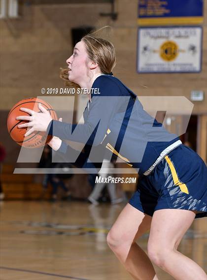 Thumbnail 2 in Gridley vs. Nevada Union (Chavez Christmas Classic) photogallery.
