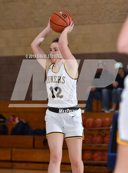 Thumbnail 3 in Gridley vs. Nevada Union (Chavez Christmas Classic) photogallery.