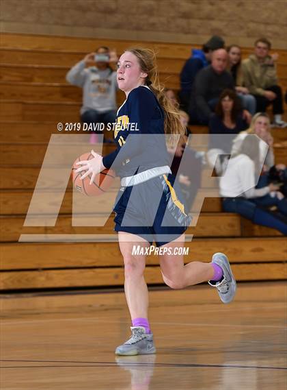 Thumbnail 2 in Gridley vs. Nevada Union (Chavez Christmas Classic) photogallery.