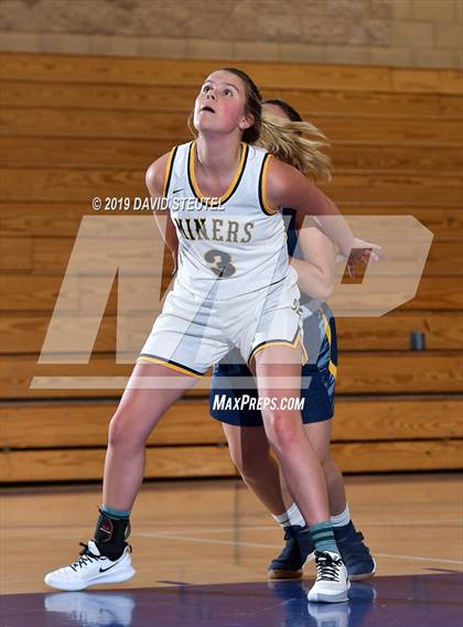 Thumbnail 1 in Gridley vs. Nevada Union (Chavez Christmas Classic) photogallery.