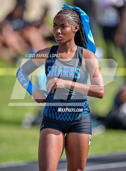 Thumbnail 3 in UIL 6A Track & Field Area 21&22 (300 Hurdles) photogallery.