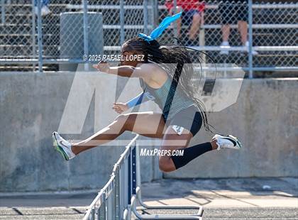 Thumbnail 2 in UIL 6A Track & Field Area 21&22 (300 Hurdles) photogallery.