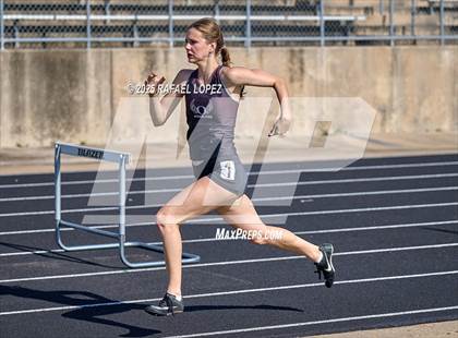 Thumbnail 3 in UIL 6A Track & Field Area 21&22 (300 Hurdles) photogallery.