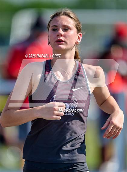 Thumbnail 3 in UIL 6A Track & Field Area 21&22 (300 Hurdles) photogallery.