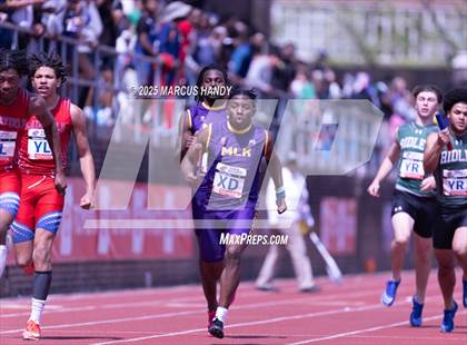 Thumbnail 3 in Penn Relays (4 X 100 Meter) photogallery.