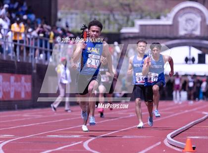 Thumbnail 2 in Penn Relays (4 X 100 Meter) photogallery.