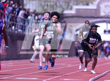 Thumbnail 2 in Penn Relays (4 X 100 Meter) photogallery.