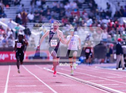 Thumbnail 1 in Penn Relays (4 X 100 Meter) photogallery.
