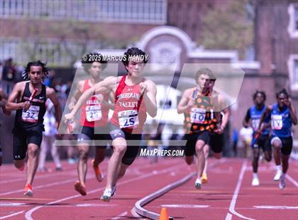 Thumbnail 2 in Penn Relays (4 X 100 Meter) photogallery.