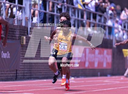 Thumbnail 3 in Penn Relays (4 X 100 Meter) photogallery.