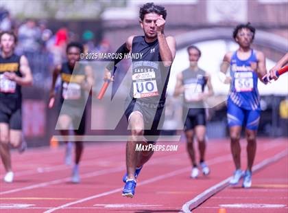 Thumbnail 1 in Penn Relays (4 X 100 Meter) photogallery.