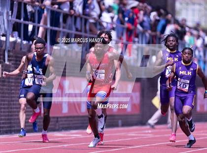 Thumbnail 2 in Penn Relays (4 X 100 Meter) photogallery.