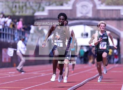 Thumbnail 3 in Penn Relays (4 X 100 Meter) photogallery.