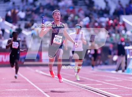 Thumbnail 2 in Penn Relays (4 X 100 Meter) photogallery.