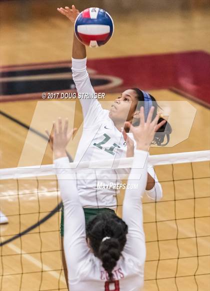 Thumbnail 3 in Sacred Heart Cathedral Preparatory @ James Logan (CIF NorCal Regional D1 Final) photogallery.