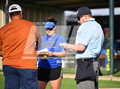 Thumbnail 3 in Caldwell vs Rockdale photogallery.