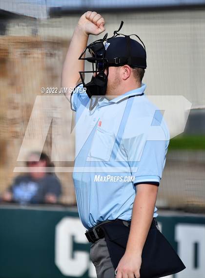Thumbnail 3 in Caldwell vs Rockdale photogallery.