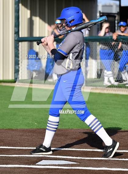 Thumbnail 2 in Caldwell vs Rockdale photogallery.