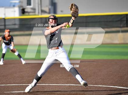 Thumbnail 3 in Caldwell vs Rockdale photogallery.
