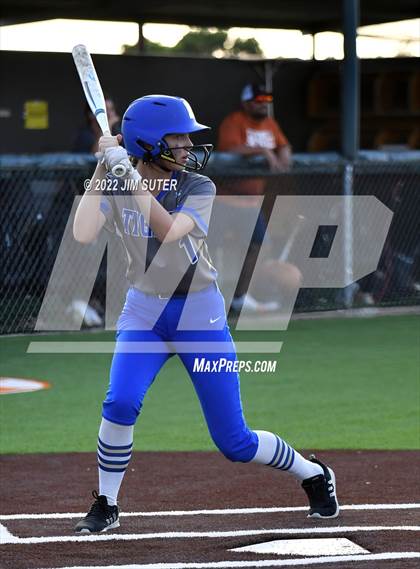 Thumbnail 3 in Caldwell vs Rockdale photogallery.