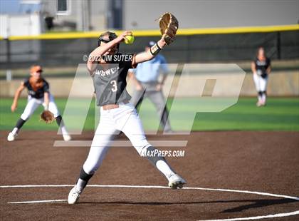 Thumbnail 3 in Caldwell vs Rockdale photogallery.