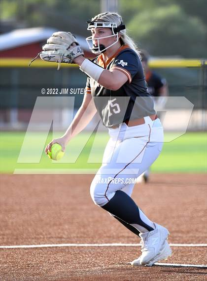 Thumbnail 3 in Caldwell vs Rockdale photogallery.