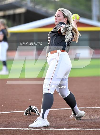 Thumbnail 2 in Caldwell vs Rockdale photogallery.