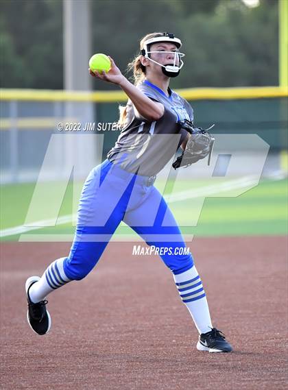 Thumbnail 1 in Caldwell vs Rockdale photogallery.