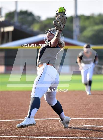 Thumbnail 2 in Caldwell vs Rockdale photogallery.