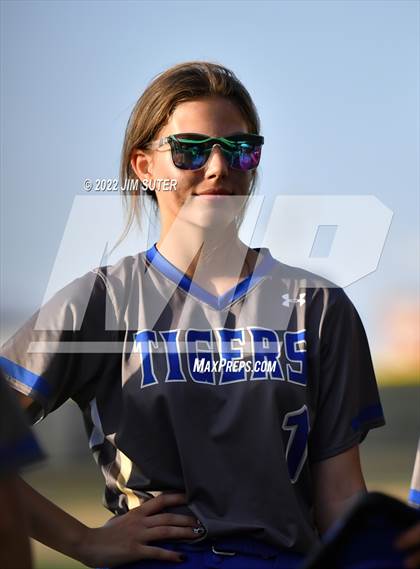 Thumbnail 3 in Caldwell vs Rockdale photogallery.