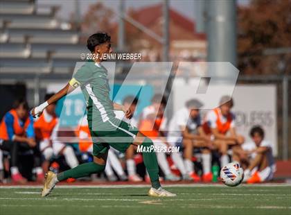Thumbnail 2 in Hug vs. Palo Verde (NIAA 5A Semifinal) photogallery.