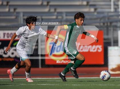Thumbnail 2 in Hug vs. Palo Verde (NIAA 5A Semifinal) photogallery.