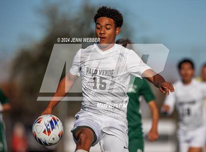 Thumbnail 2 in Hug vs. Palo Verde (NIAA 5A Semifinal) photogallery.