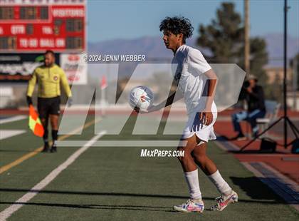 Thumbnail 2 in Hug vs. Palo Verde (NIAA 5A Semifinal) photogallery.