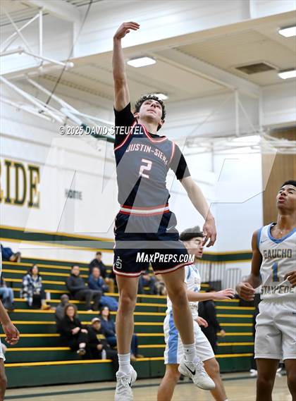 Thumbnail 2 in Justin-Siena vs. El Capitan (50th Jack Scott Tournament) photogallery.