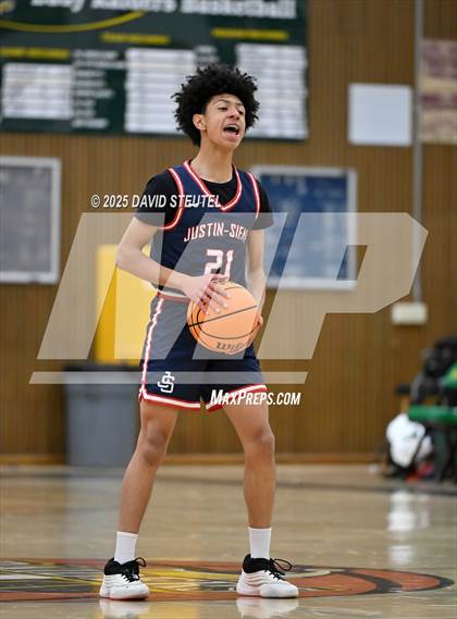 Thumbnail 2 in Justin-Siena vs. El Capitan (50th Jack Scott Tournament) photogallery.