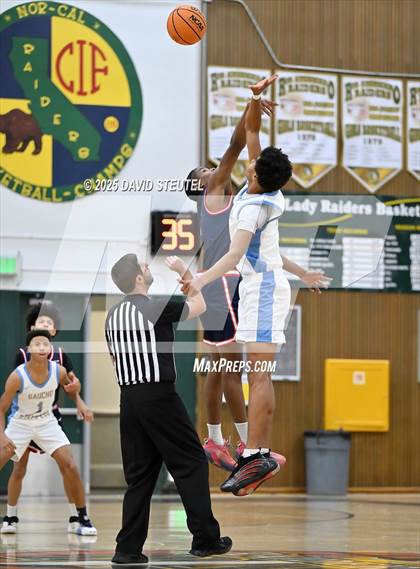 Thumbnail 1 in Justin-Siena vs. El Capitan (50th Jack Scott Tournament) photogallery.