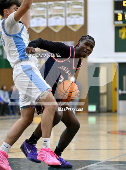 Thumbnail 2 in Justin-Siena vs. El Capitan (50th Jack Scott Tournament) photogallery.