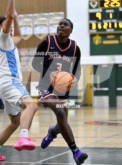 Thumbnail 3 in Justin-Siena vs. El Capitan (50th Jack Scott Tournament) photogallery.