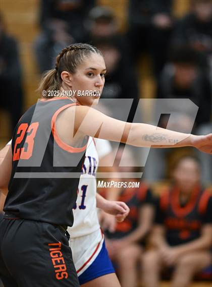 Thumbnail 1 in Douglas @ Reno photogallery.