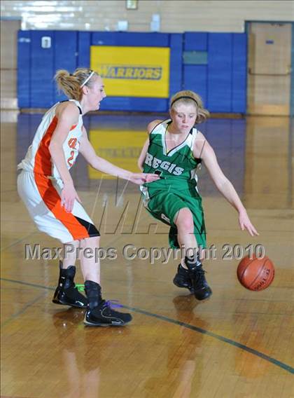 Thumbnail 1 in Regis vs. Osseo-Fairchild (D3 Regional Final) photogallery.