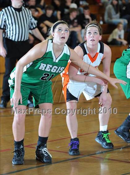 Thumbnail 2 in Regis vs. Osseo-Fairchild (D3 Regional Final) photogallery.
