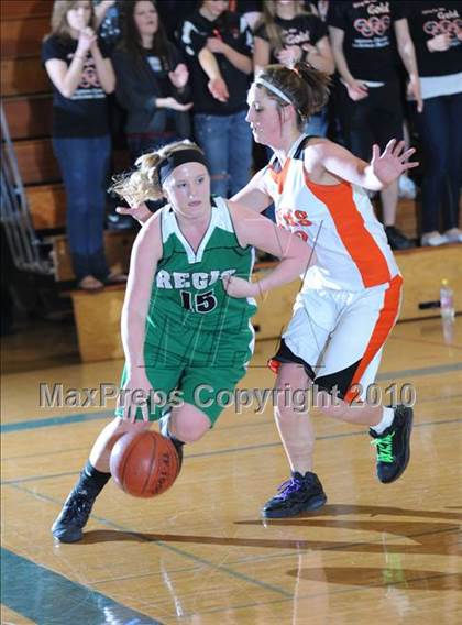 Thumbnail 1 in Regis vs. Osseo-Fairchild (D3 Regional Final) photogallery.