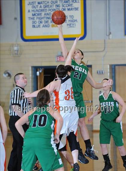 Thumbnail 3 in Regis vs. Osseo-Fairchild (D3 Regional Final) photogallery.