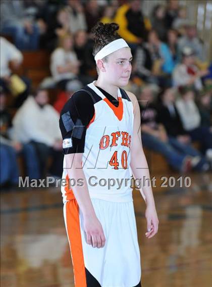 Thumbnail 2 in Regis vs. Osseo-Fairchild (D3 Regional Final) photogallery.