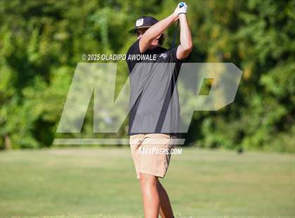 Thumbnail 2 in JV: GISD Invitational photogallery.