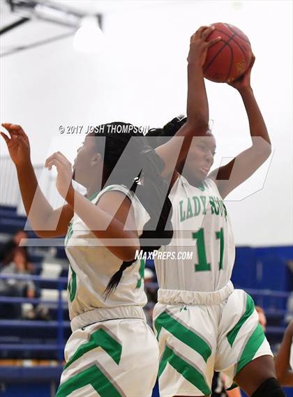 Thumbnail 2 in Chino Hills vs. Upland photogallery.