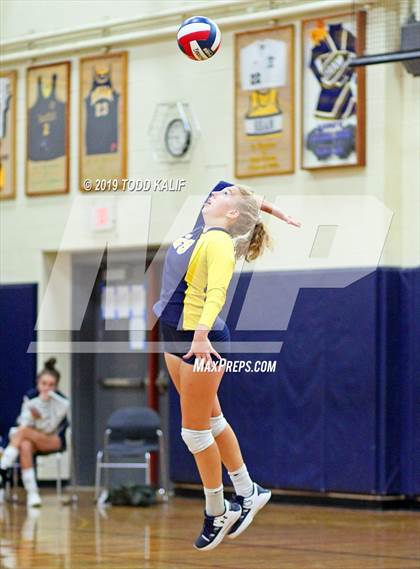 Thumbnail 3 in East Catholic @ RHAM photogallery.