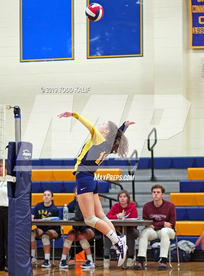 Thumbnail 2 in East Catholic @ RHAM photogallery.